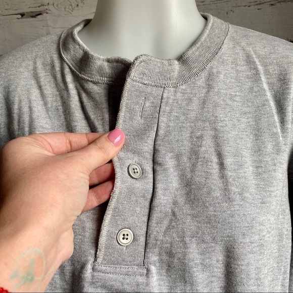 John Galt gray crop top sweater - Picture 2 of 5